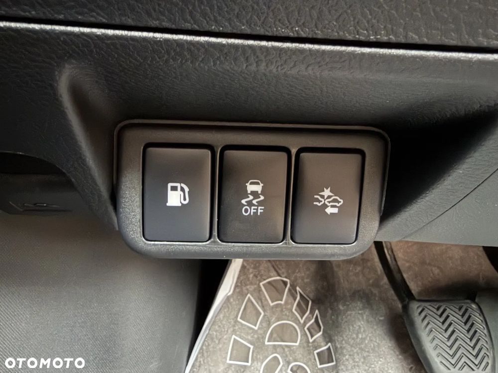 Toyota Avensis 1.8 Premium - 12