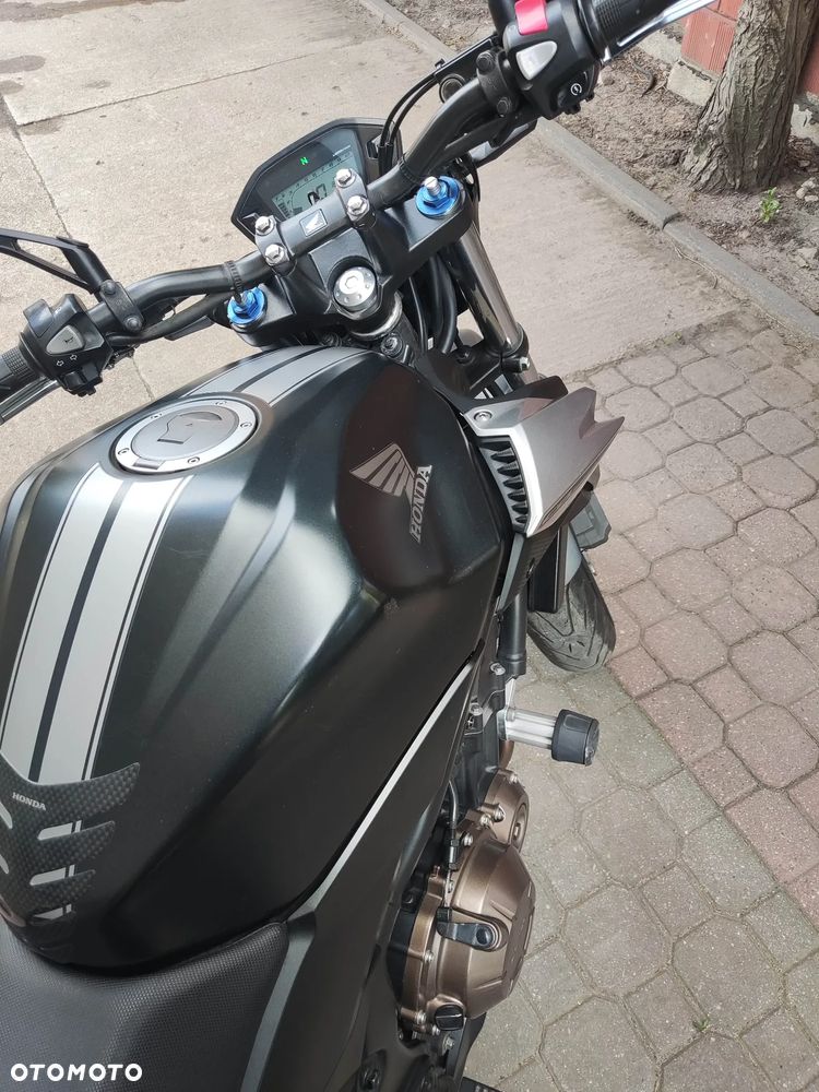 Honda CB - 23