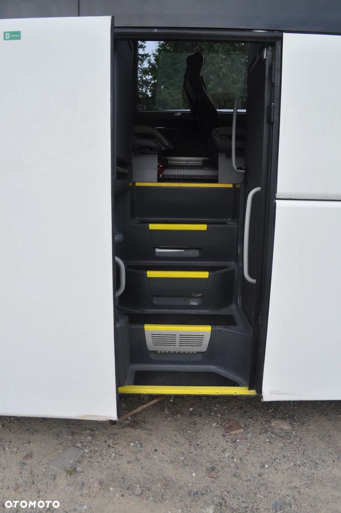 MAN R08 - 18