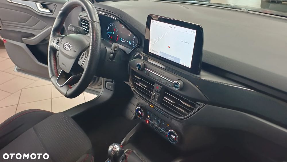 Ford Focus 1.5 EcoBoost ST-Line - 30