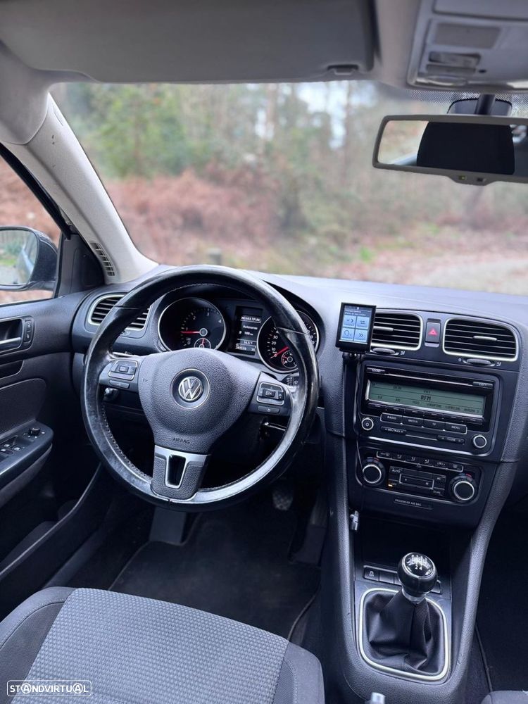 VW Golf 1.6 TDi Confortline - 12