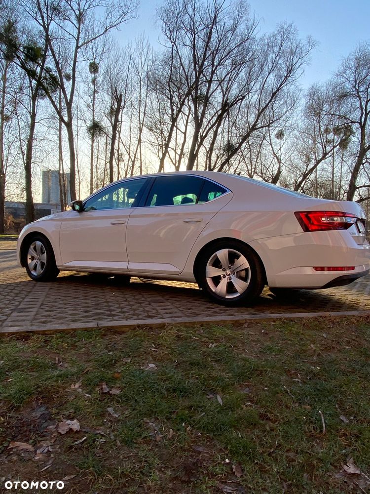 Skoda Superb 2.0 TDI L&K DSG - 7