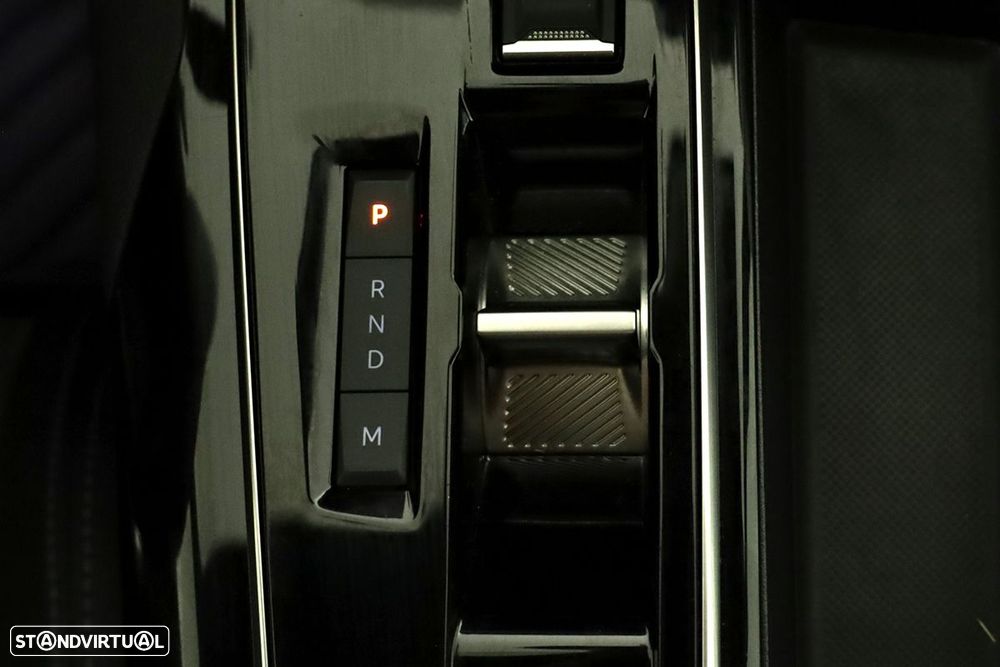 Peugeot 3008 1.2 Hybrid Allure Pack e-DCS6 - 15