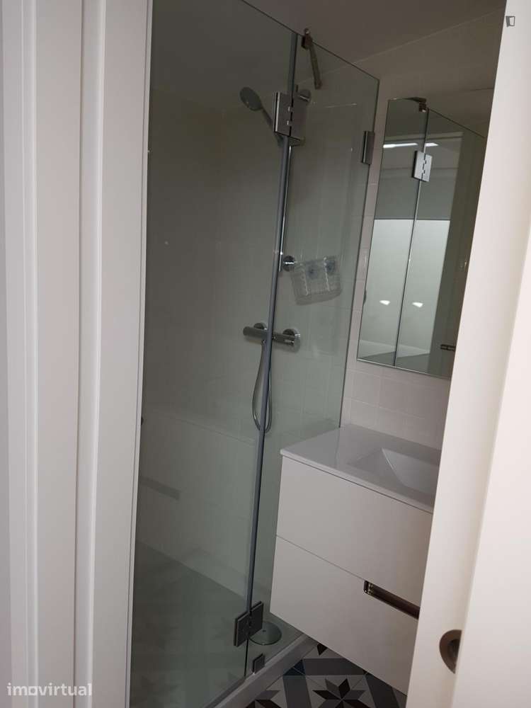 Apartamento com 1 quartos - localizado em Paranhos Porto - Grande imagem: 4/9