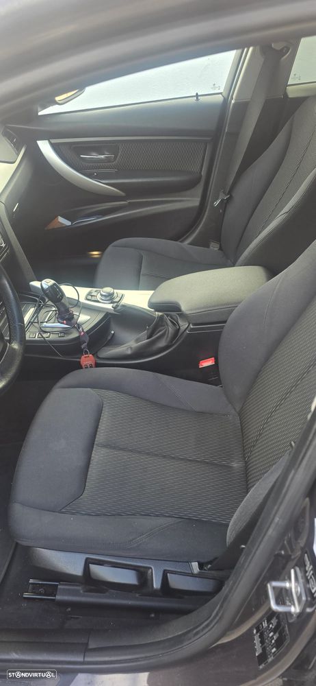 BMW 318 d Aut. Modern Line - 4