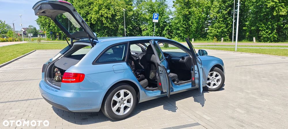 Audi A4 Avant 2.0 TDI DPF quattro Ambiente - 29