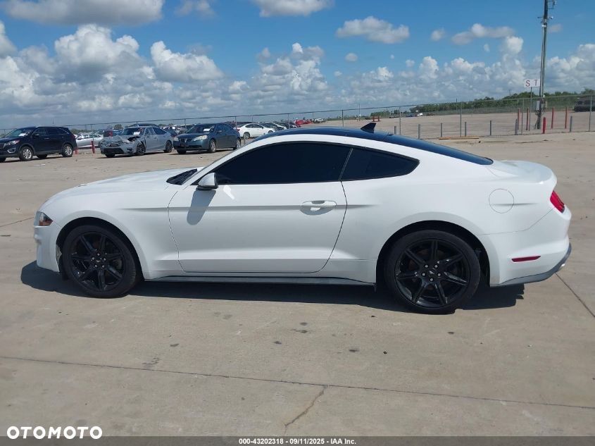 Ford Mustang 2.3 Eco Boost - 7