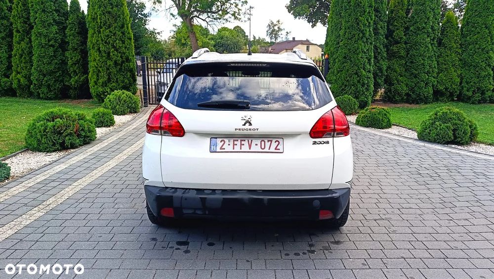Peugeot 2008 1.2 Pure Tech Style - 13