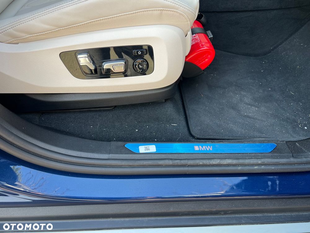 BMW X5 xDrive40i - 28