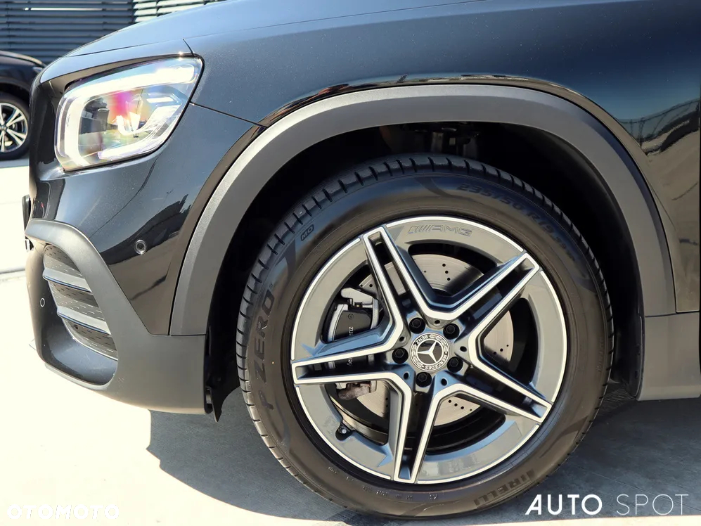 Mercedes-Benz GLB 250 4-Matic AMG Line 8G-DCT - 3