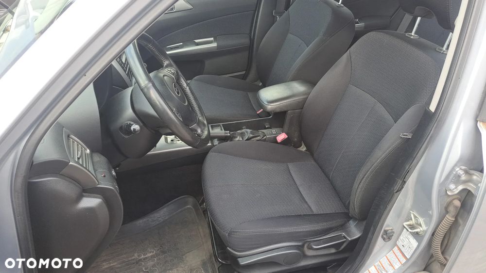 Subaru Forester 2.0i Comfort Lineartronic - 11