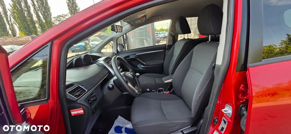 Toyota Verso 2.0 D-4D 5-Sitzer Executive - 30