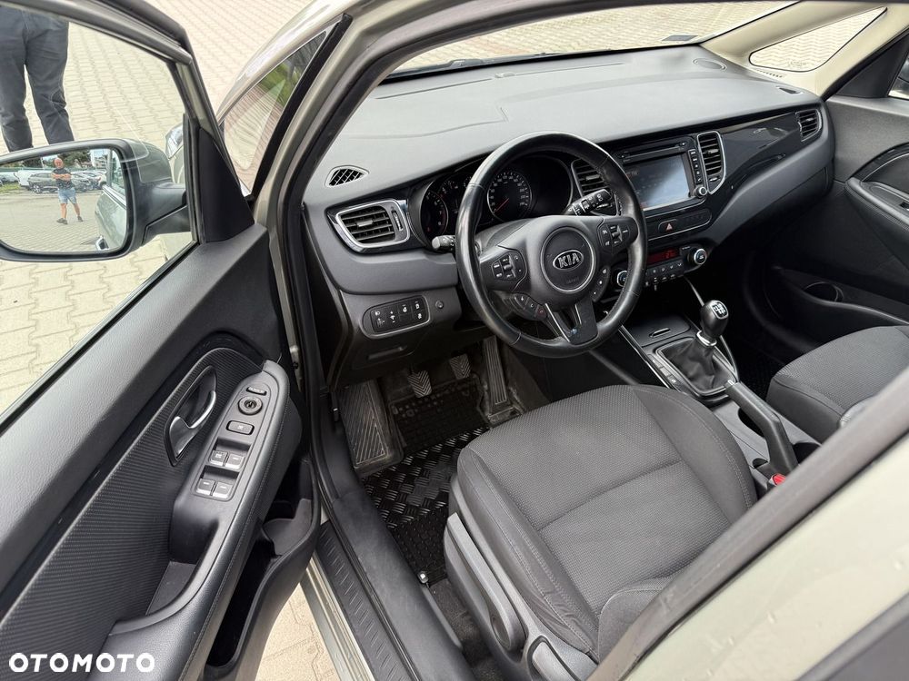 Kia Carens 1.6 GDI M - 10