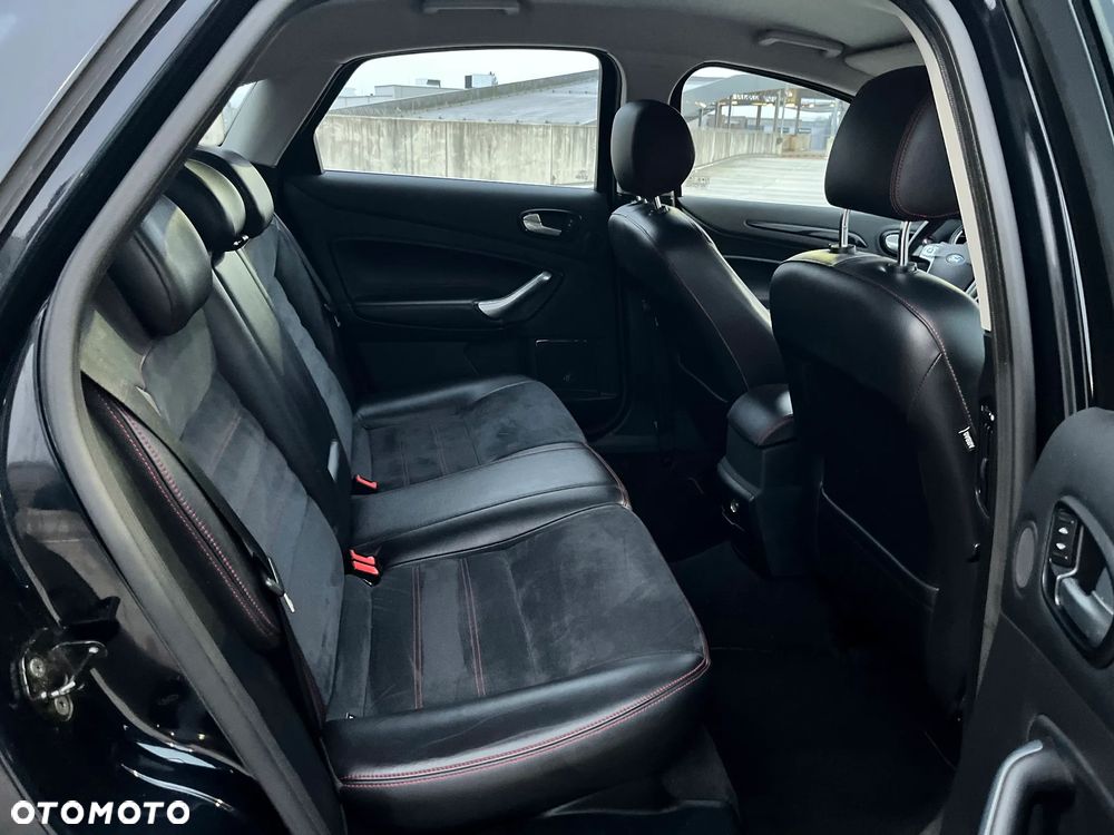 Ford Mondeo 2.5 Titanium S - 12