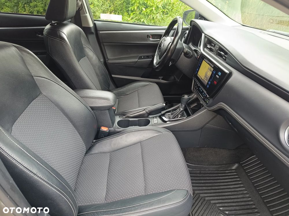 Toyota Corolla 1.6 Prestige MS - 30