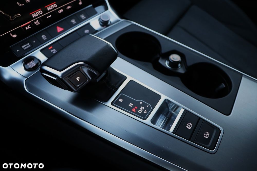 Audi A6 Avant - 32