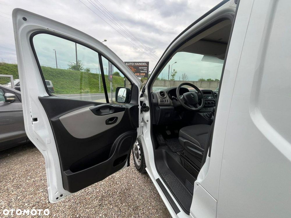 Renault Trafic - 25