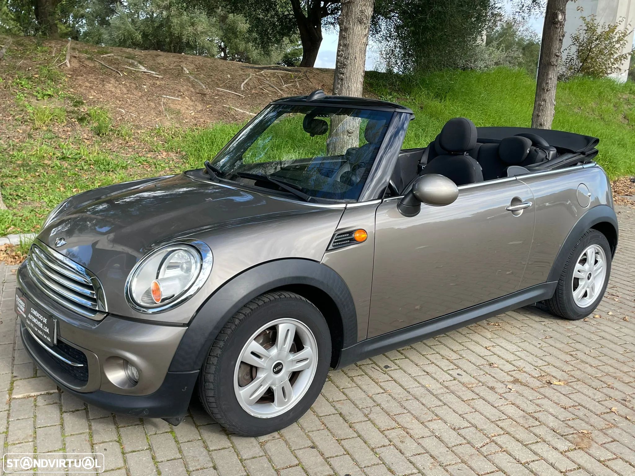 MINI Cabrio Cooper D - 1
