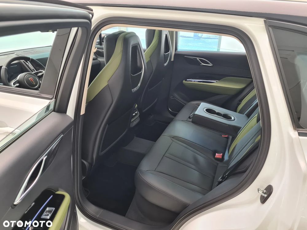 Hongqi HS3 1.5T FWD - 14