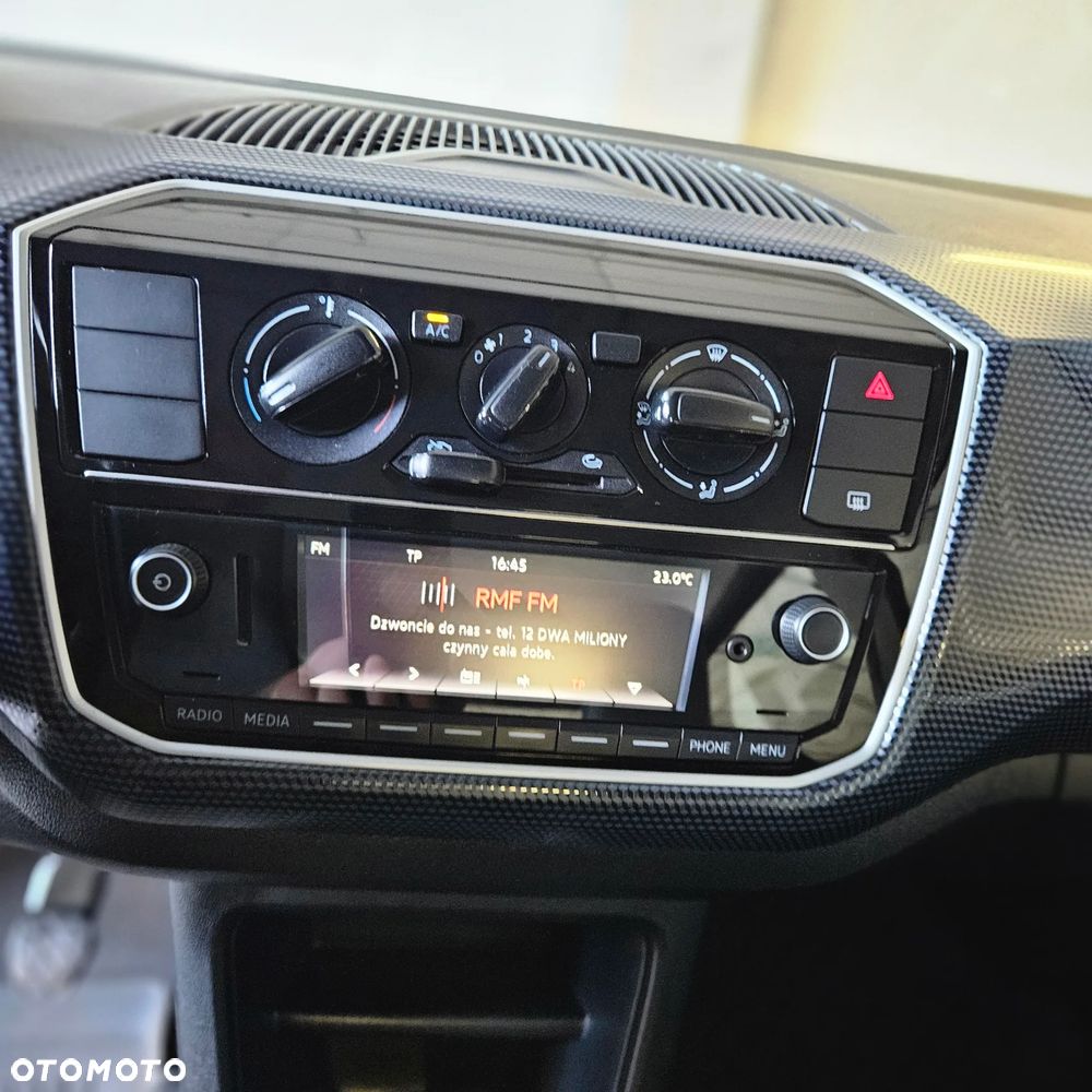 Volkswagen up! 1.0 take CityLine - 32