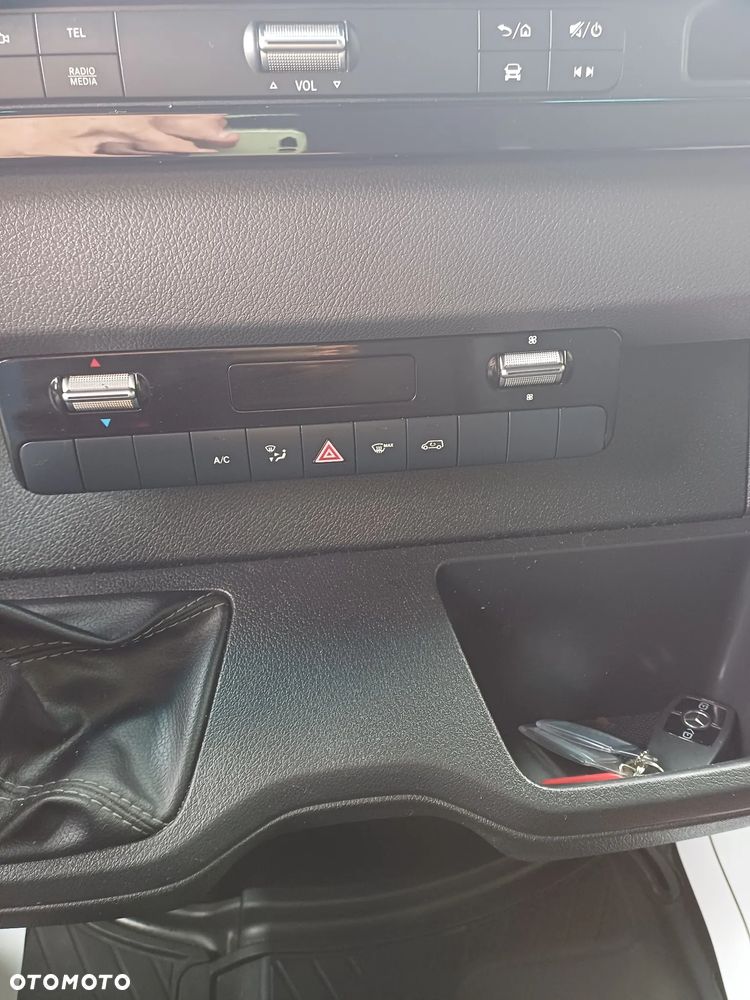 Mercedes-Benz SPRINTER - 11