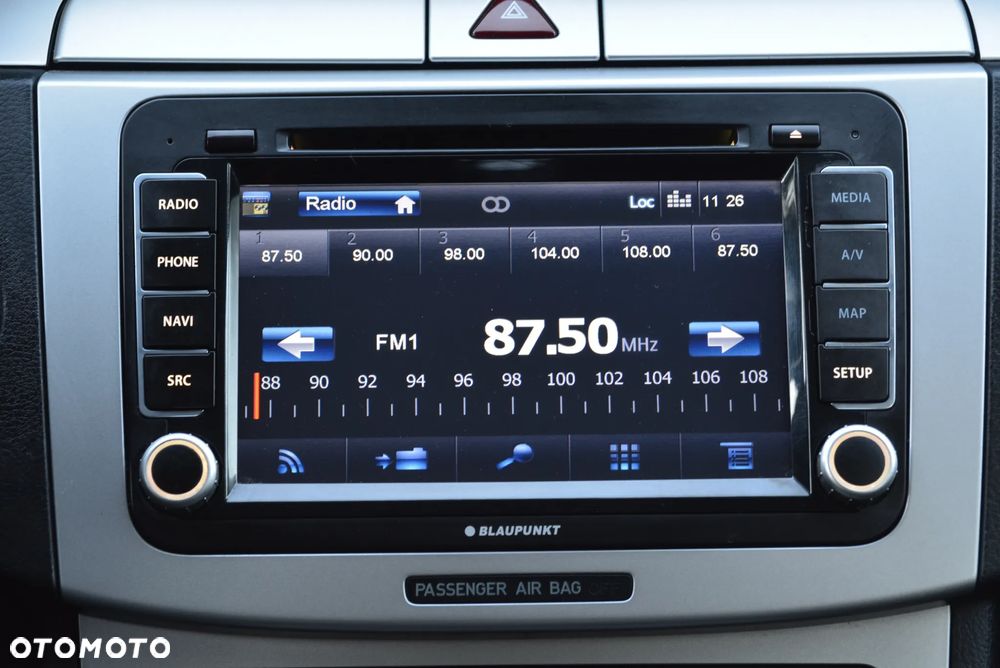 Volkswagen Passat 1.8 TSI Exclusive - 33