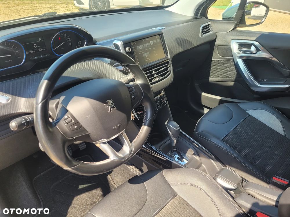 Peugeot 2008 PureTech 110 Stop&Start EAT6 Allure - 6