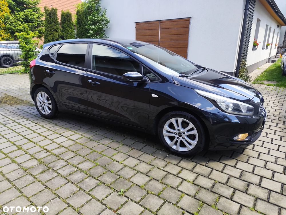 Kia Ceed - 8