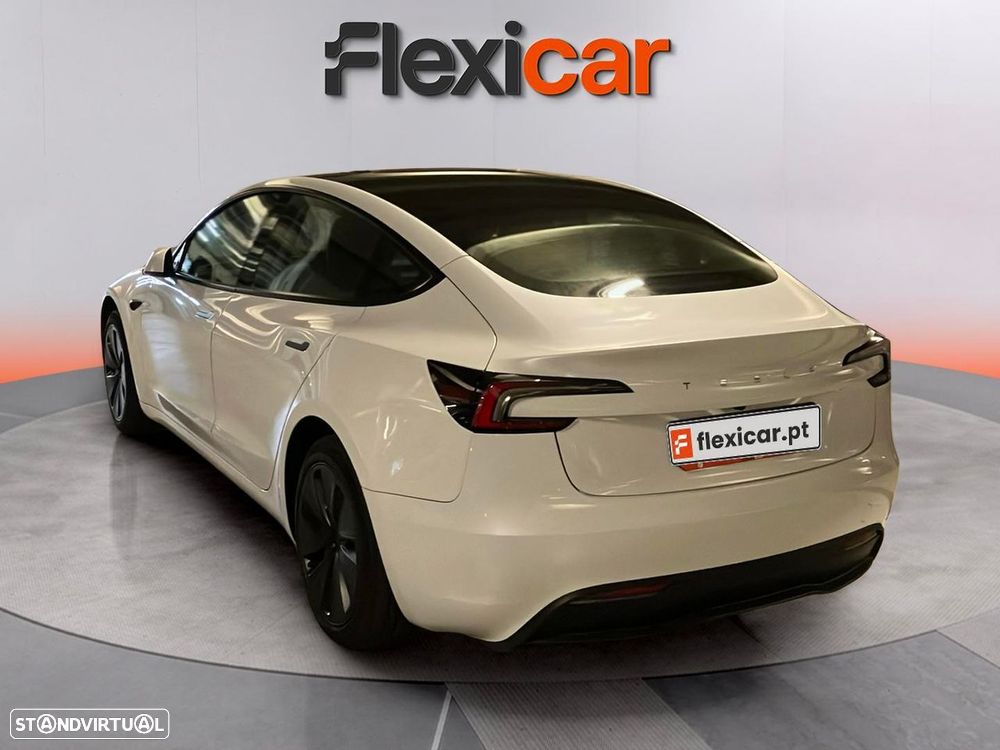 Tesla Model 3 - 3