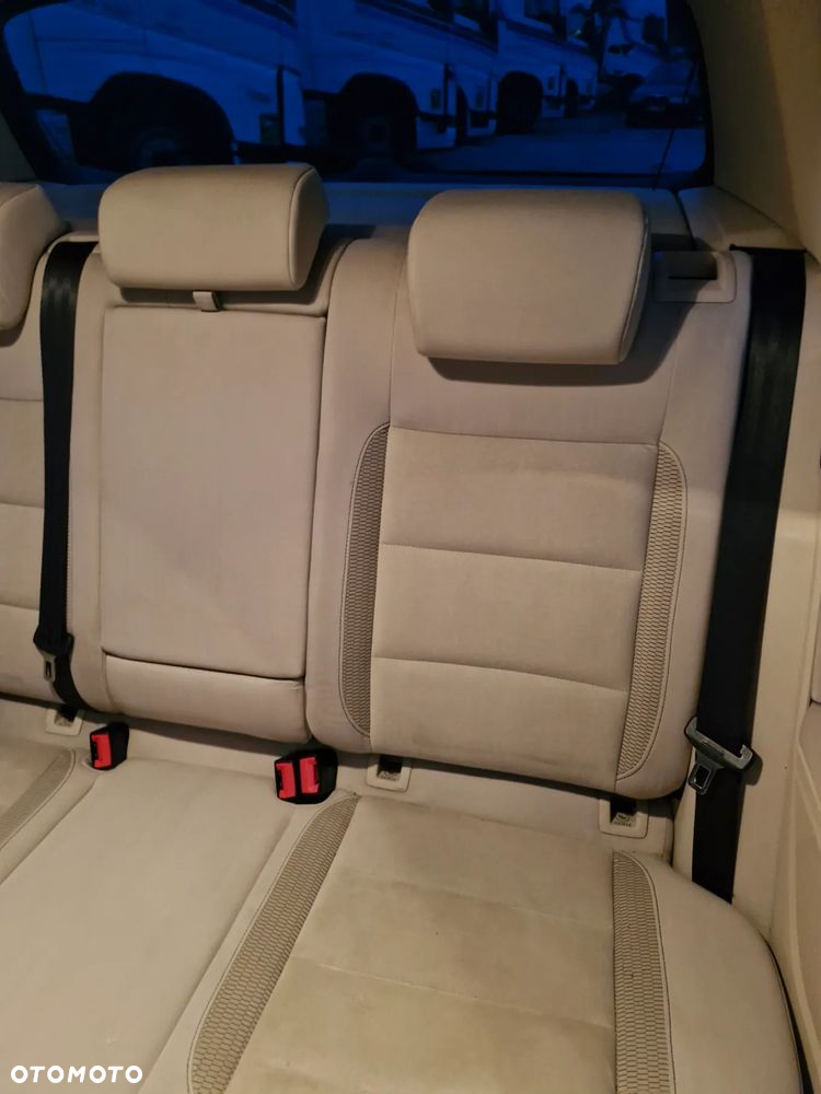 Volkswagen Golf - 5
