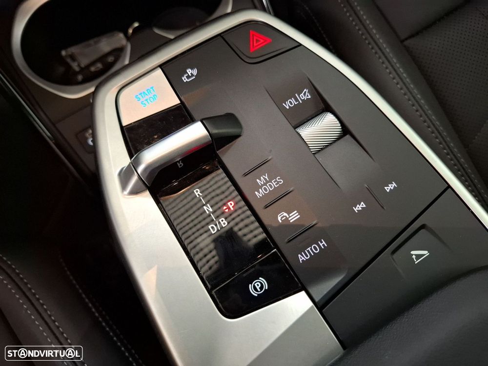 BMW iX1 eDrive20 - 18