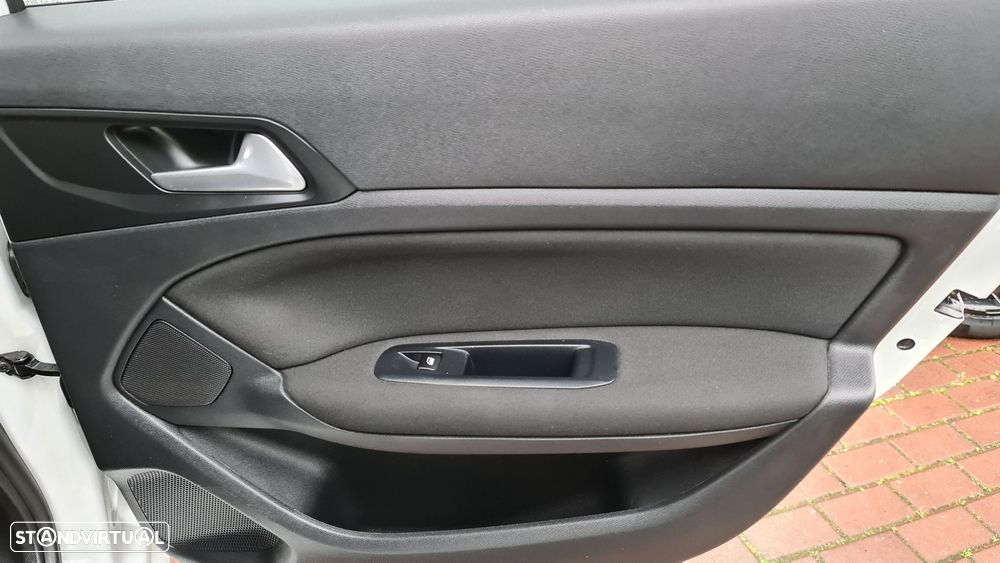 Peugeot 308 SW 1.6 BlueHDi Allure EAT6 - 27