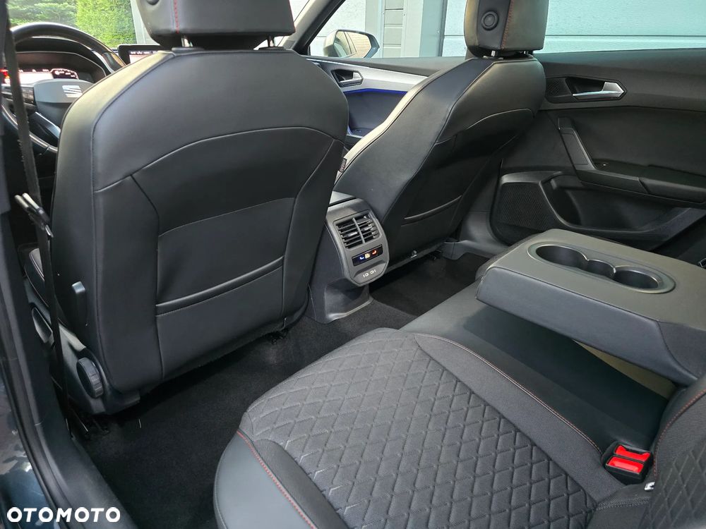 Seat Leon Sportstourer 2.0 TDI DSG FR - 27