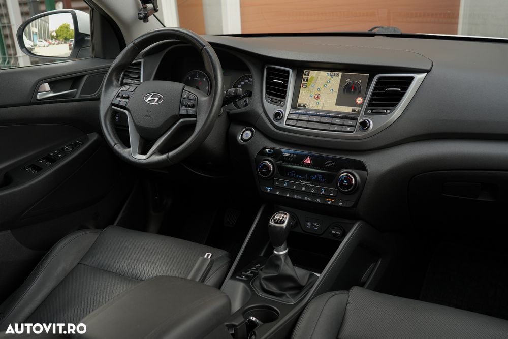 Hyundai Tucson 2.0 CRDI 4WD Style - 14