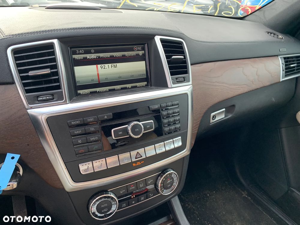 Mercedes-Benz GL 350 BlueTec 4-Matic - 23