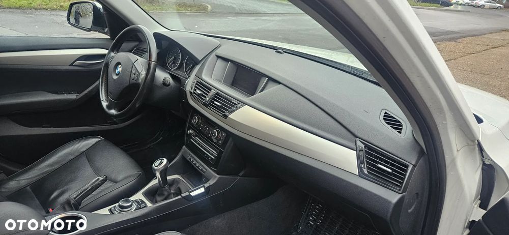 BMW X1 xDrive18d xLine - 9