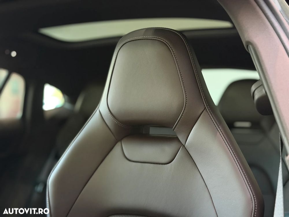 Porsche Panamera 4 E-Hybrid - 30