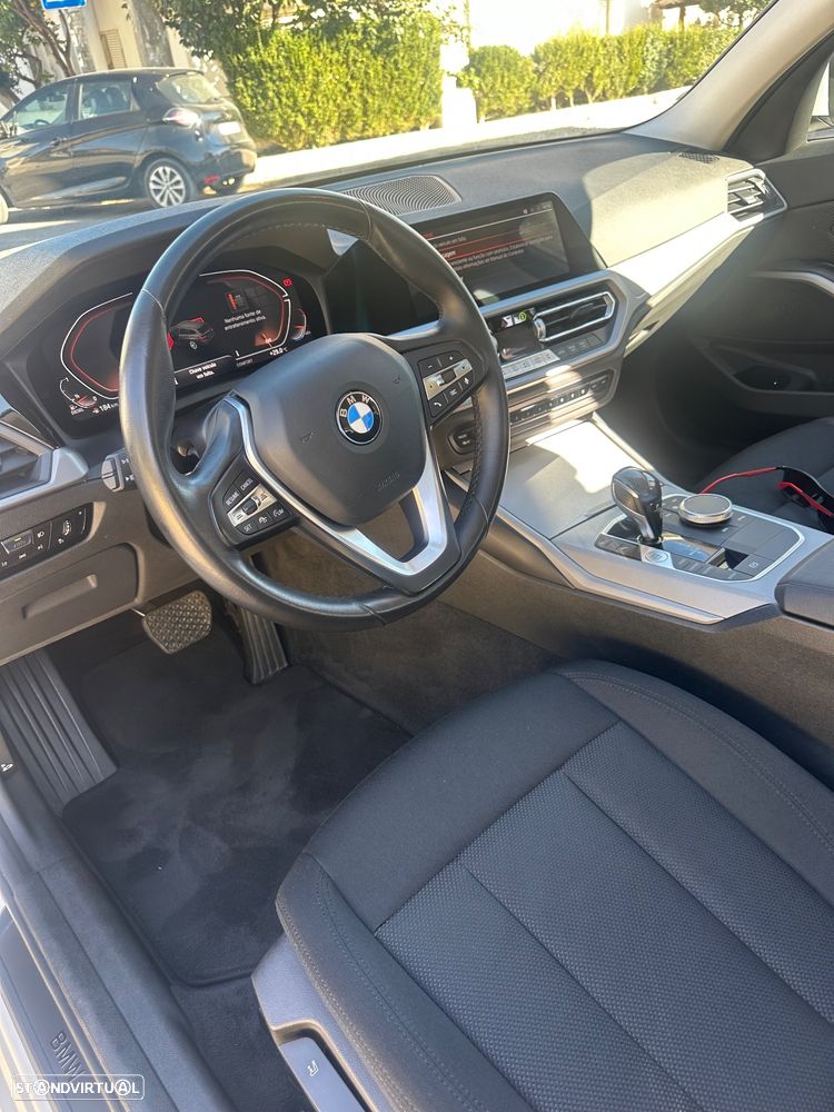 BMW 320 d Touring Auto - 9
