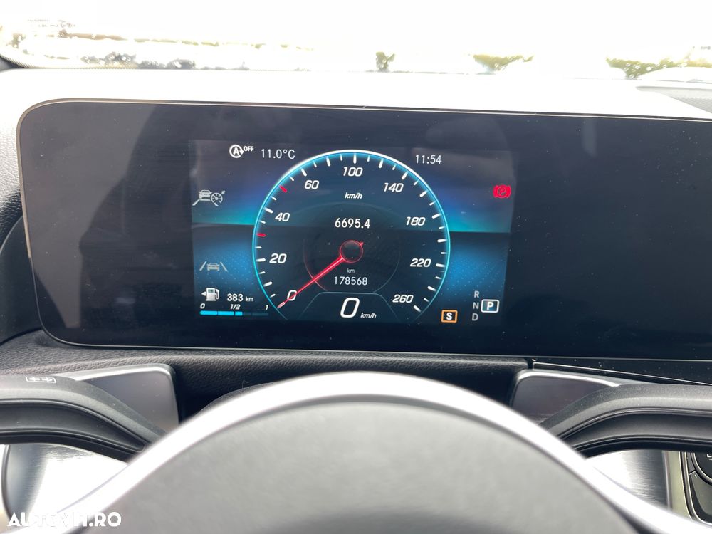 Mercedes-Benz GLB - 39