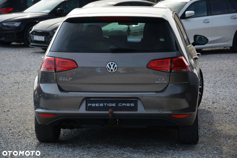 Volkswagen Golf - 14