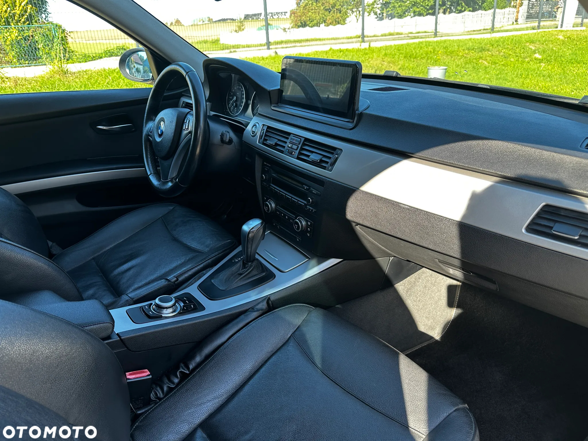 BMW Seria 3 320d DPF Touring - 16