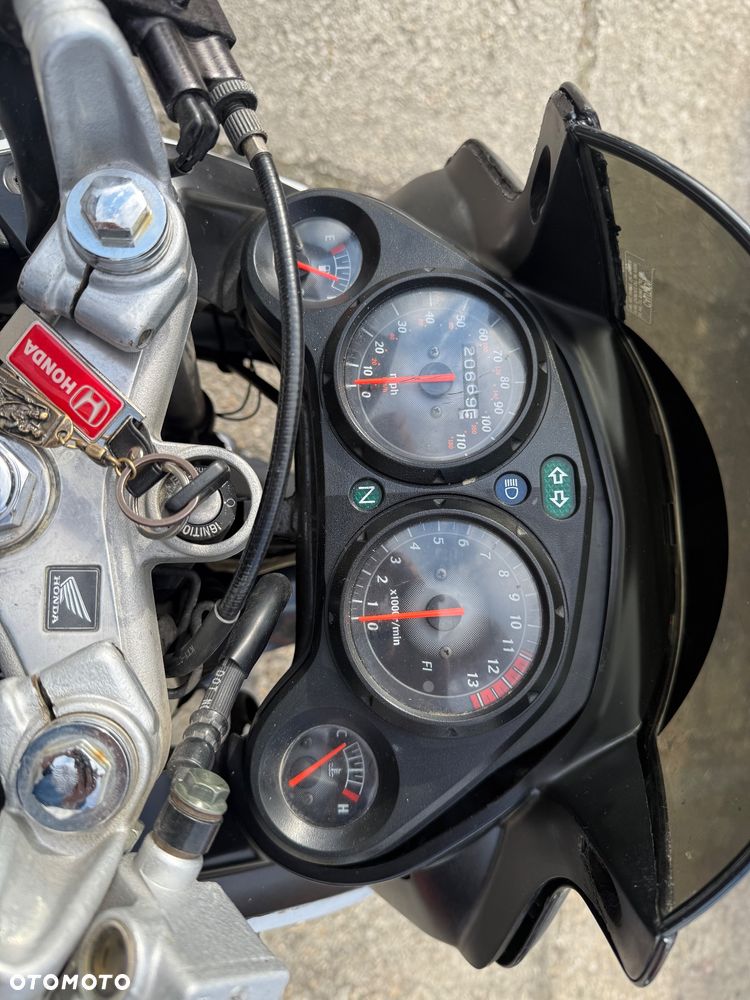 Honda CBR - 13