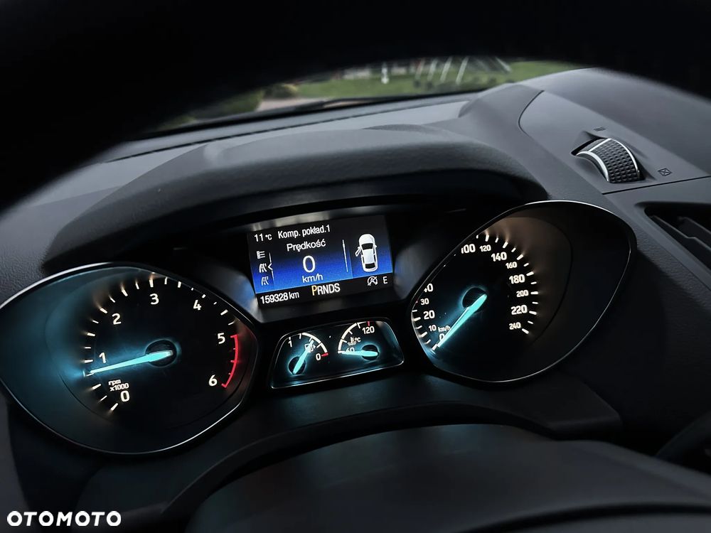 Ford Kuga 2.0 TDCi AWD Titanium - 28