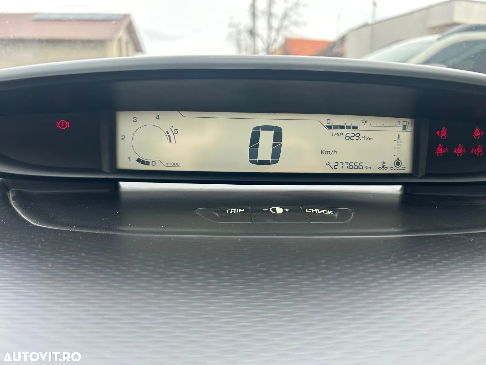 Citroën C4 1.6 HDI 16V FAP SX - 6