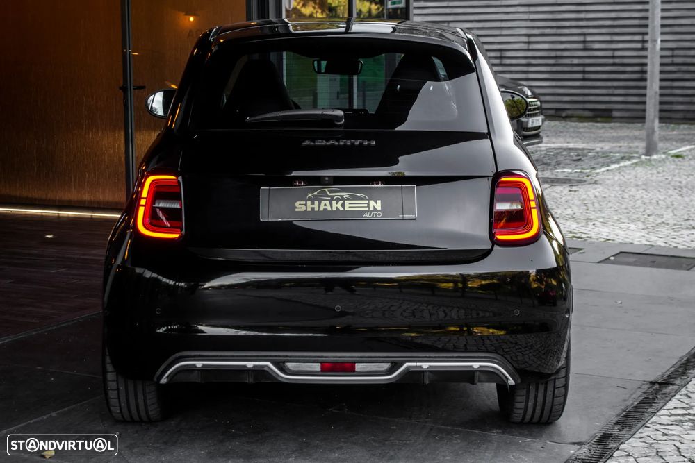 Abarth 500e Turismo - 12
