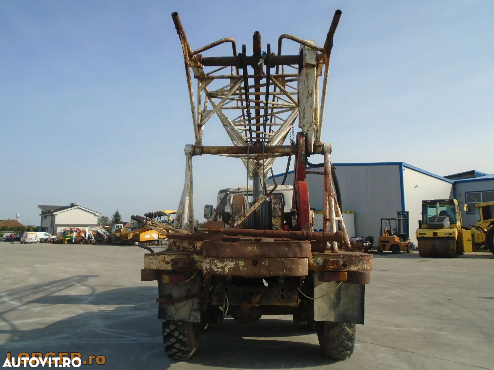 Altul ZIL 6 x 6 Instalatie de forat puturi - 6