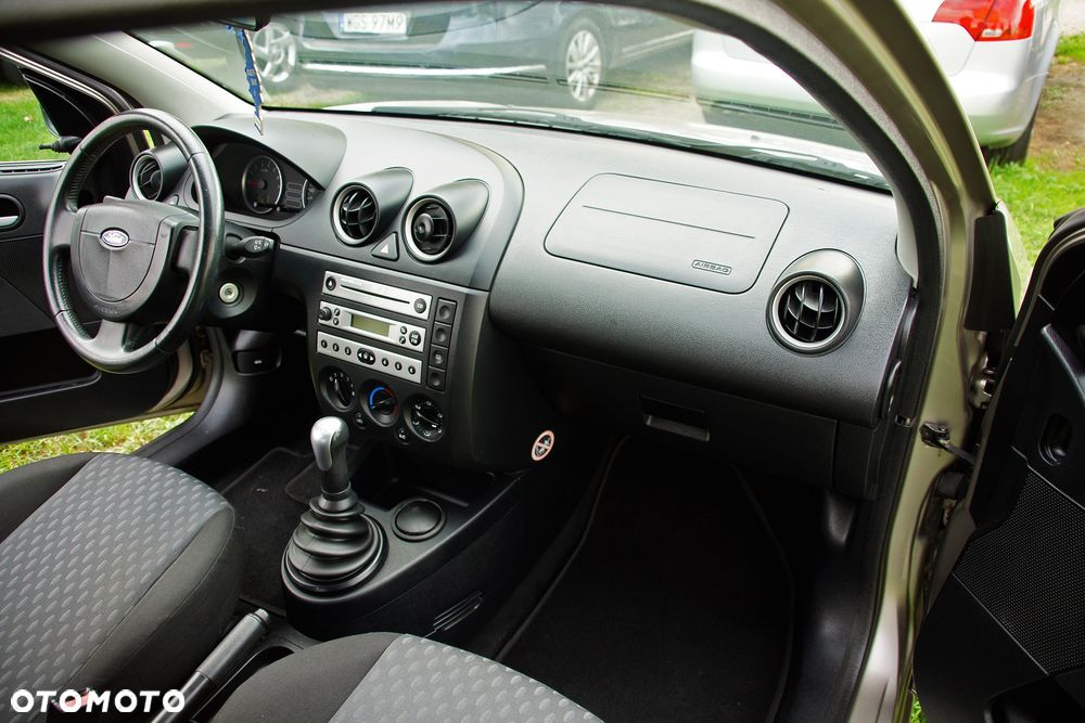 Ford Fiesta - 7