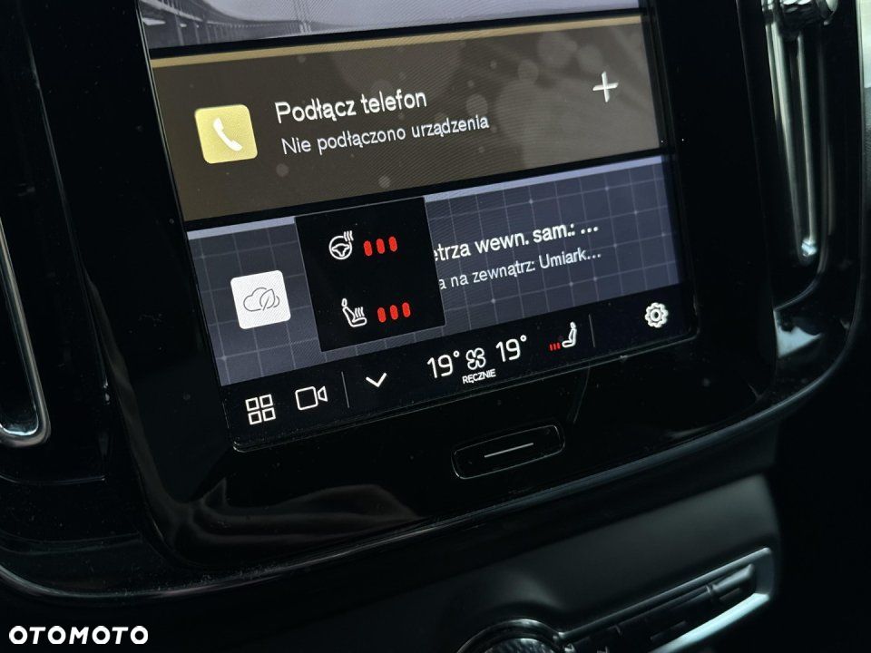 Volvo XC 40 - 25