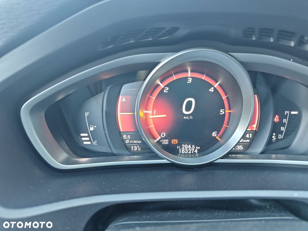 Volvo V40 Cross Country - 6