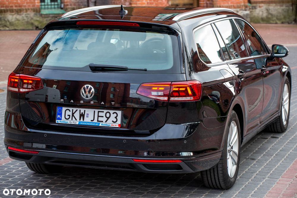Volkswagen Passat 2.0 TDI SCR DSG Comfortline - 11